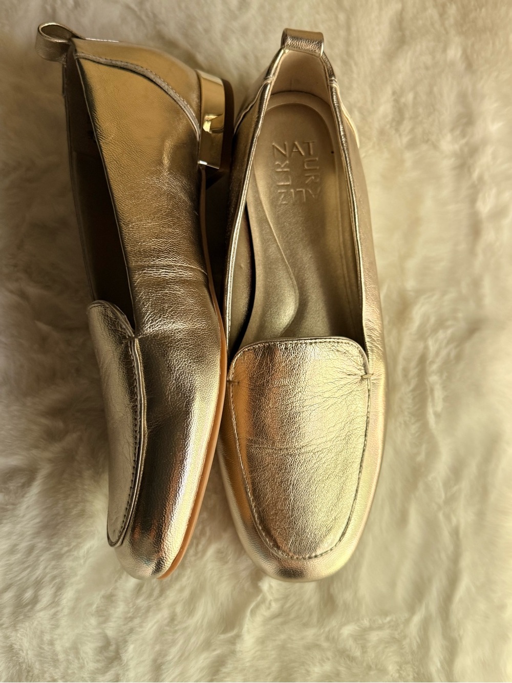 Naturalizer Jordyn Champagne Metallic Leather Loafers Flats Size 6.5